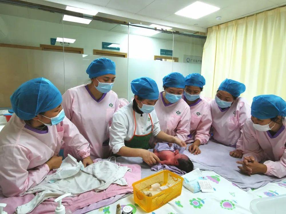 伊通妇婴监护型护送